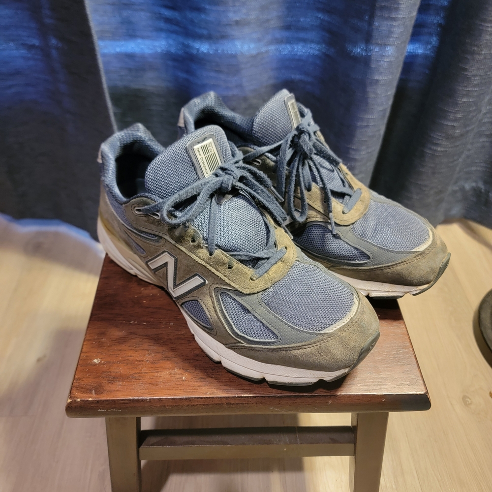 New Balance 990